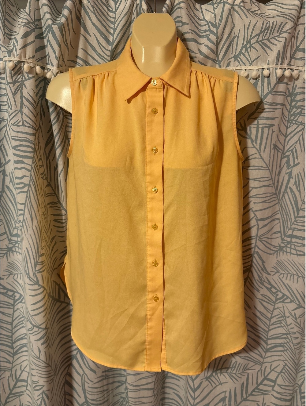 Yellow Ann Taylor Sleeveless Button Front Blouse